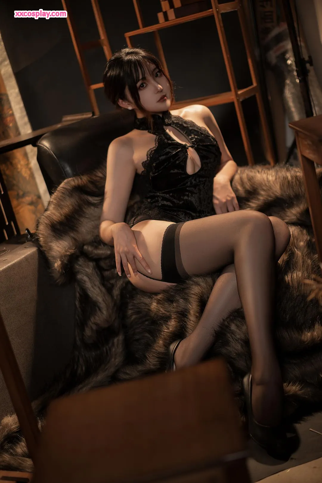 나츠코夏夏子: 매혹적인 시바리 본디지